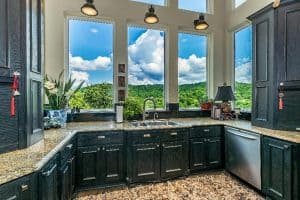 Read more about the article Signs You Should Go For Kitchen Cabinet Refinishing Newmarket