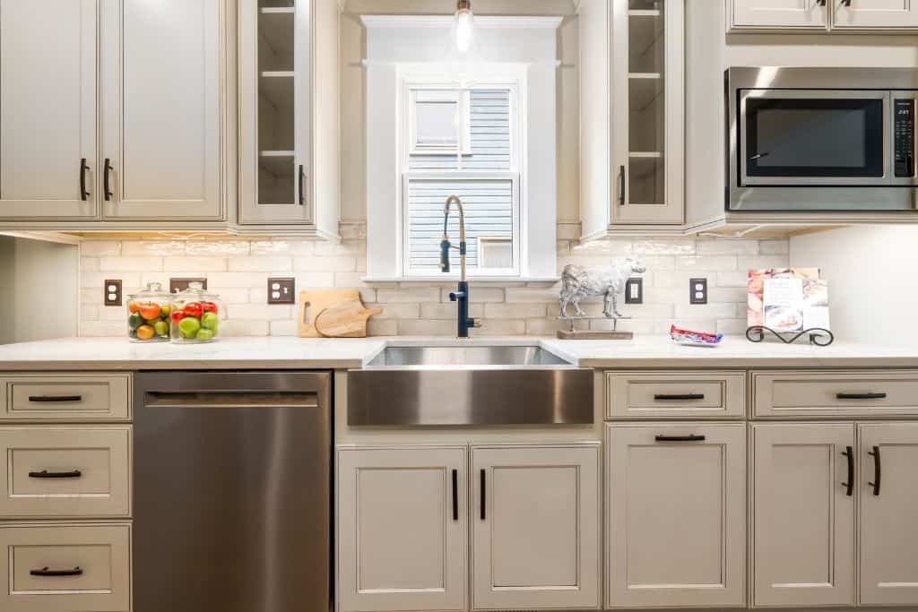 Read more about the article Transform Your Kitchen with EcoRefinishers